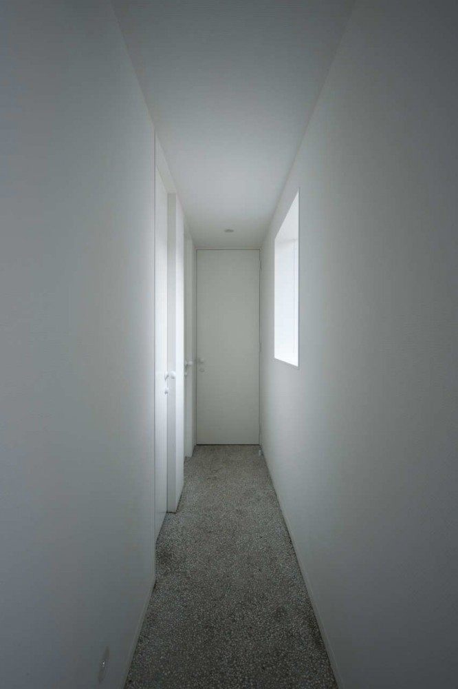 White Dormitory For Il Vento / Koichi Futatsumata_1328837802-16-666x1000[1].jpg