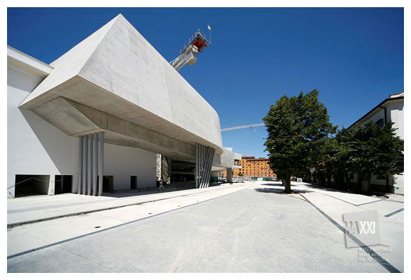 Hadid-Maxxi_14.jpg