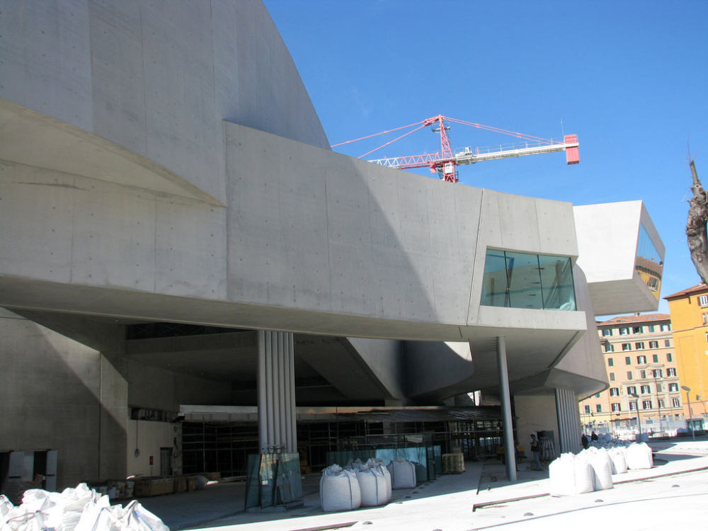 Zaha Hadid 設計之 MAXXI 二十一世紀美術館_Hadid-Maxxi_construction_2009_orig_007.jpg