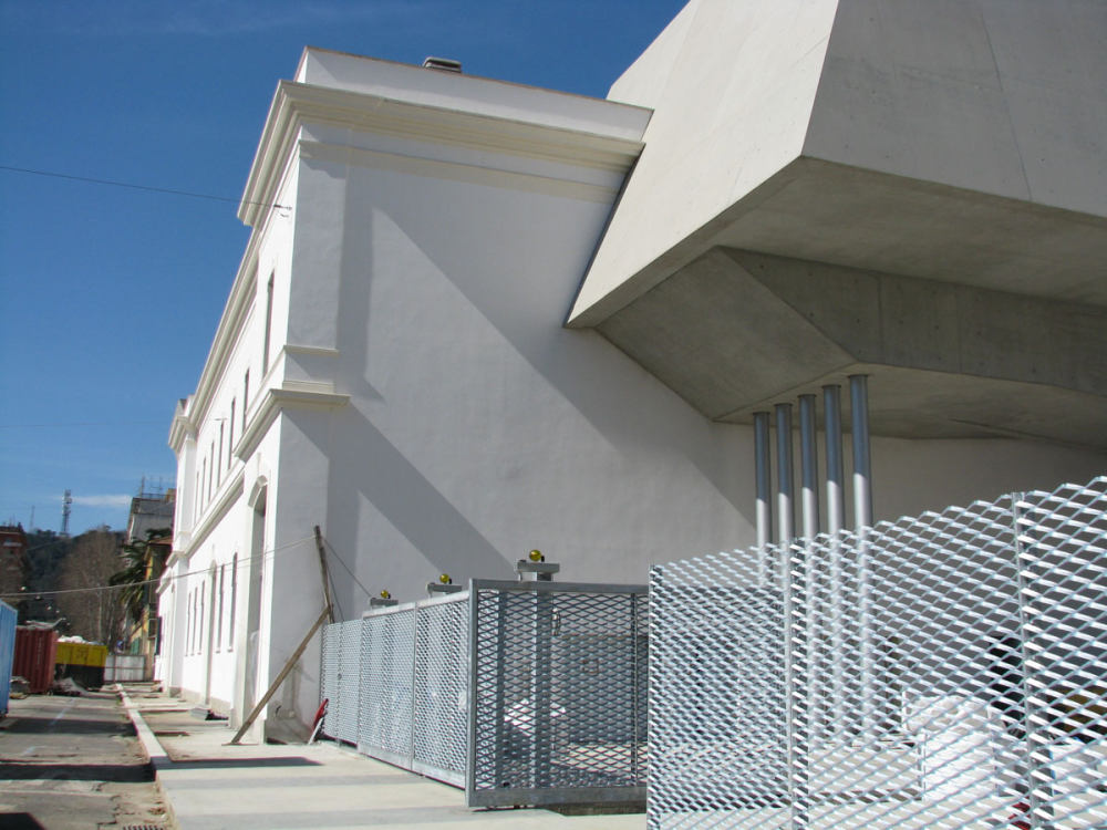 Zaha Hadid 設計之 MAXXI 二十一世紀美術館_Hadid-Maxxi_construction_2009_orig_020.jpg