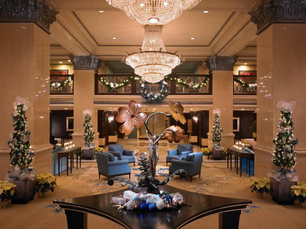 22)THE US GRANT, San Diego—Lobby - Holiday Theme 拍攝者 Luxury Collection Hotel.jpg