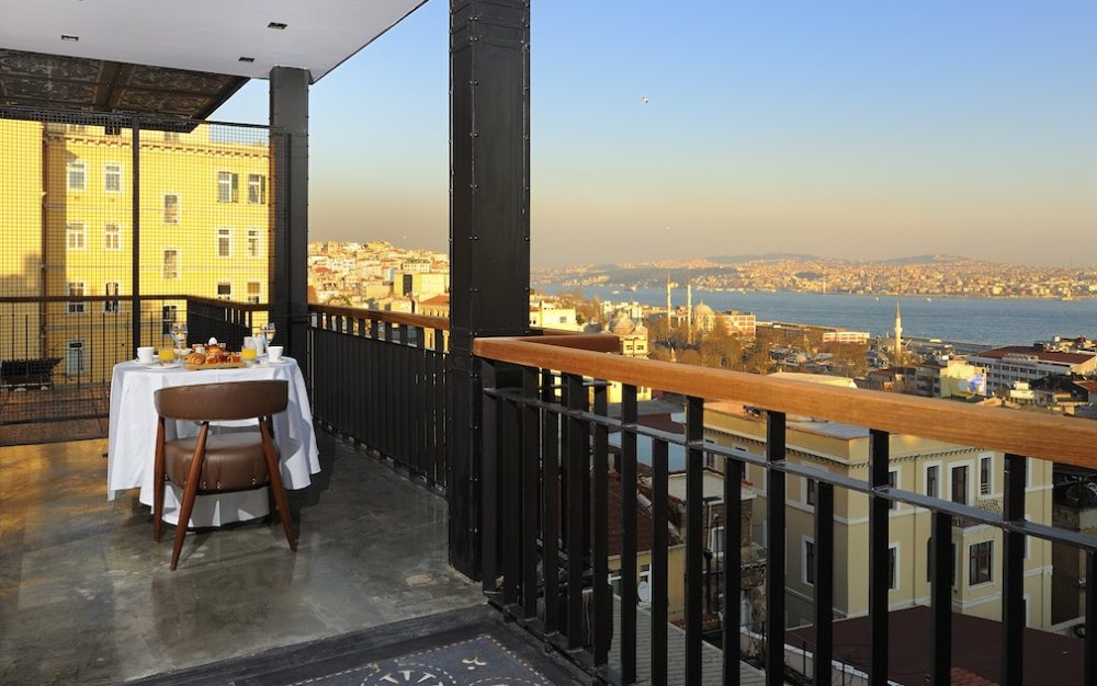 土耳其伊斯坦布尔乔治酒店 Georges hotel_Georges_Hotel_Istanbul_Boutique_Hotel-Panorama_Suite_View_Bosphorus.jpg