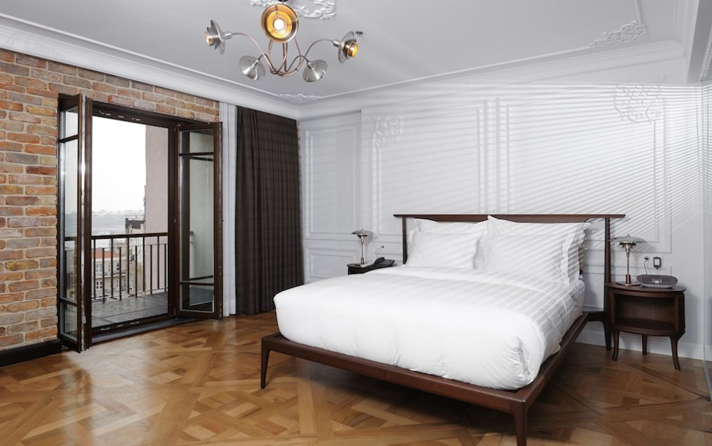 土耳其伊斯坦布尔乔治酒店 Georges hotel_Georges_Hotel_Istanbul_Boutique_Hotel-Panorama_Suite_King_Size_Bed.jpg