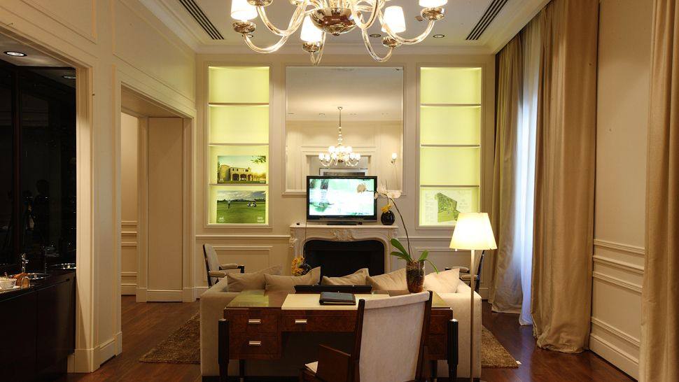 阿根廷布宜诺斯艾利斯Algodon Mansion_006616-13-AlgodonMansion_Royale-Suite-desk.jpg