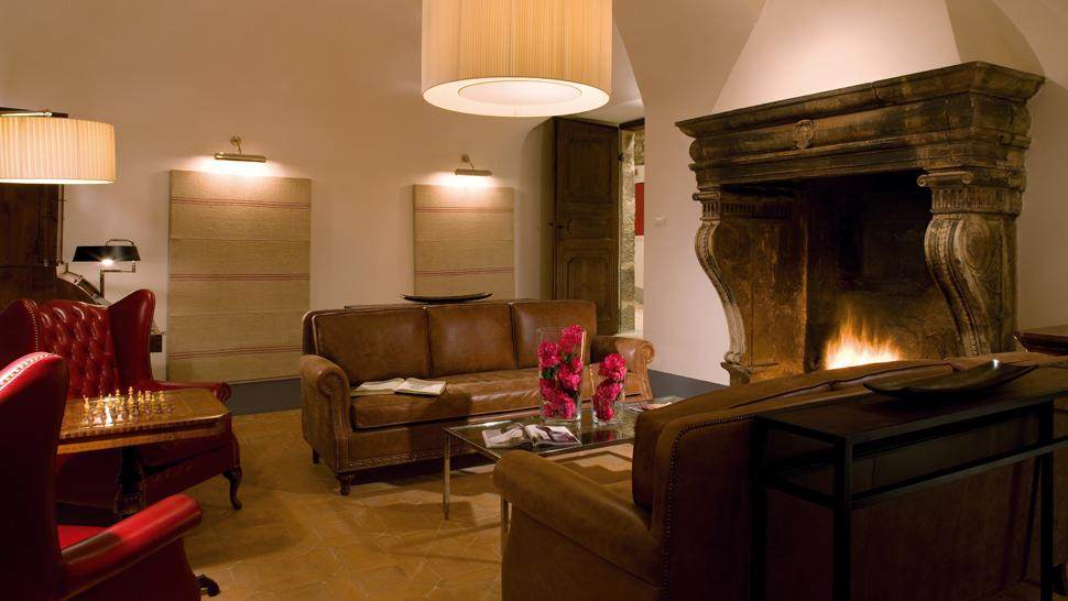 意大利Palazzo Seneca酒店_007517-02-fireplace-lounge.jpg