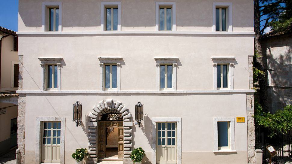 意大利Palazzo Seneca酒店_007517-07-facade.jpg