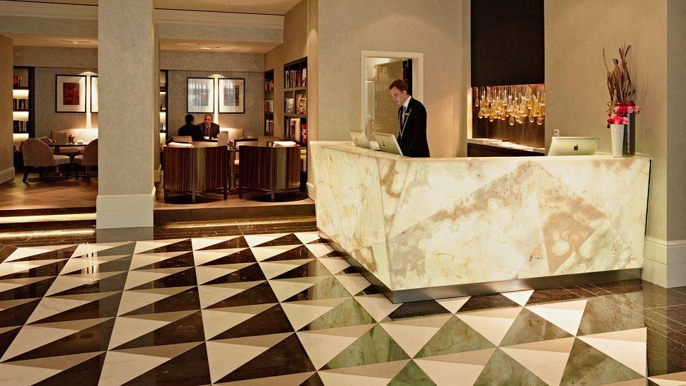 瑞士伯尔尼酒店 Hotel Schweizerhof Bern & THE SPA_009133-02-lobby.jpg