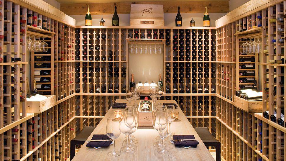 美国加州大苏尔塔纳酒店 Ventana Inn & Spa_000439-13-_WineRoom_Overview.jpg
