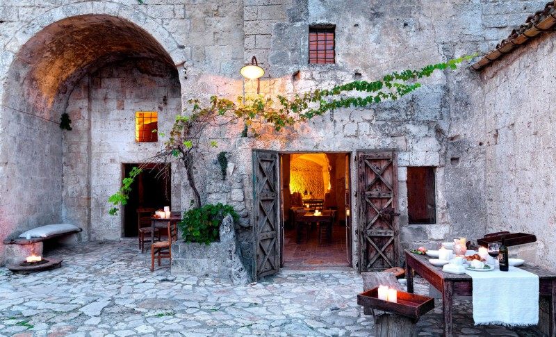 意大利梅特拉的 Sassi 区 Sextantio Le Grotte della Civita 酒店_Le-Grotte-Della-Civita-03-800x485.jpg