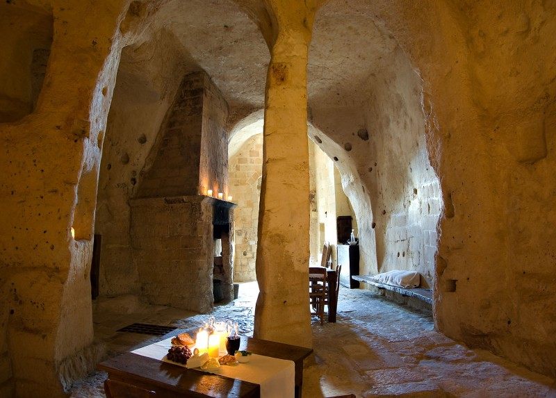 意大利梅特拉的 Sassi 区 Sextantio Le Grotte della Civita 酒店_Le-Grotte-Della-Civita-12-800x573.jpg
