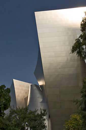 frak gary-Walt Disney Concert Hall_2006510105438866_qfis3y7w00Mw.jpg