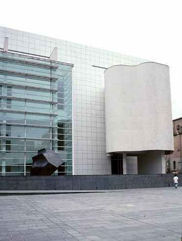 richard meier-巴塞隆納MACBA現代美術館_end2.jpg