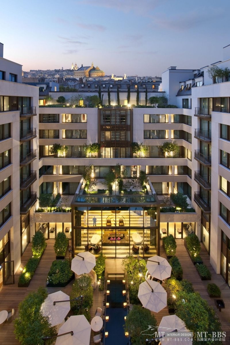 法国Mandarin Oriental, Paris酒店_02_exterior-courtyard_sm.jpg