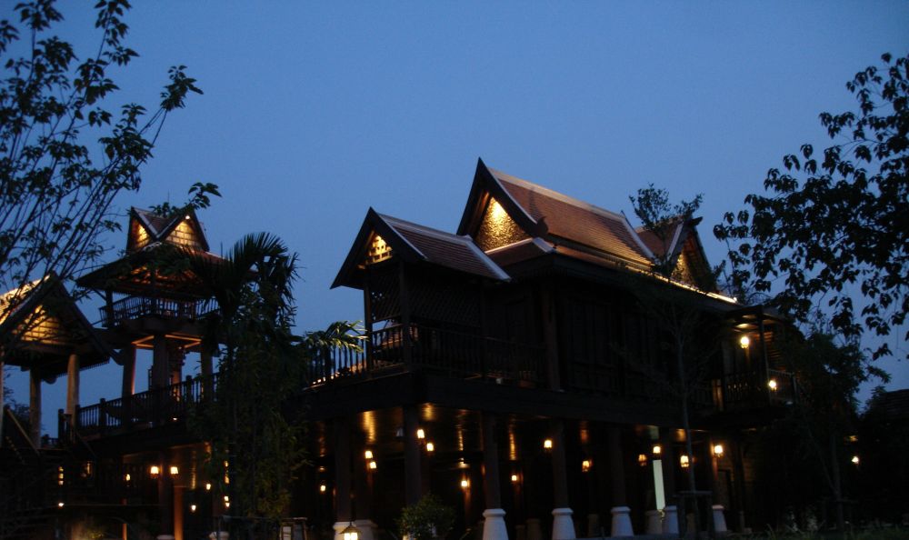 泰国清迈Siripanna别墅度假村_thai_house.jpg