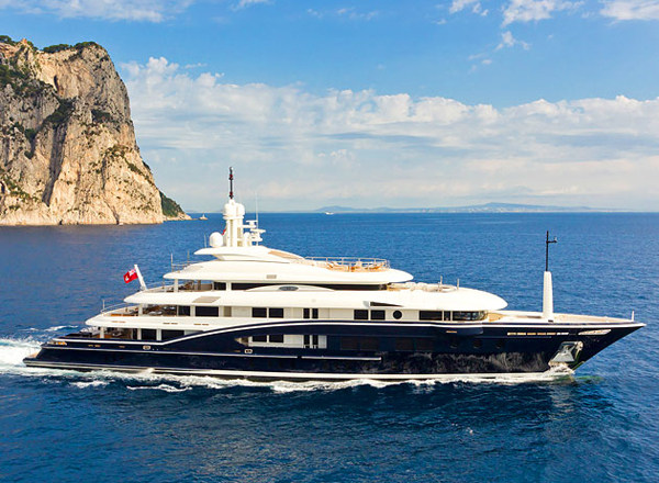 豪华游艇 Numptia_exterior-numptia-luxury-yacht.jpg