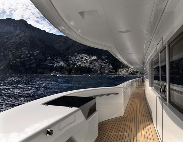 豪华游艇 Numptia_exterior-nuptia-luxury-yacht-10.jpg