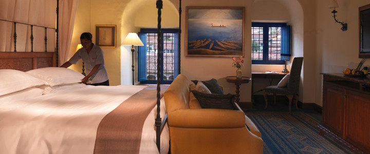 秘鲁库斯科Palacio Nazarenas酒店_onaz_720x300_suite_bedroom03.jpg