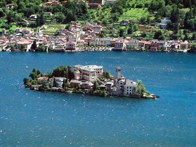 意大利奥尔塔圣朱利奥Villa Crespi酒店_800xIsola_Orta_Isola_San_Giulio.jpg