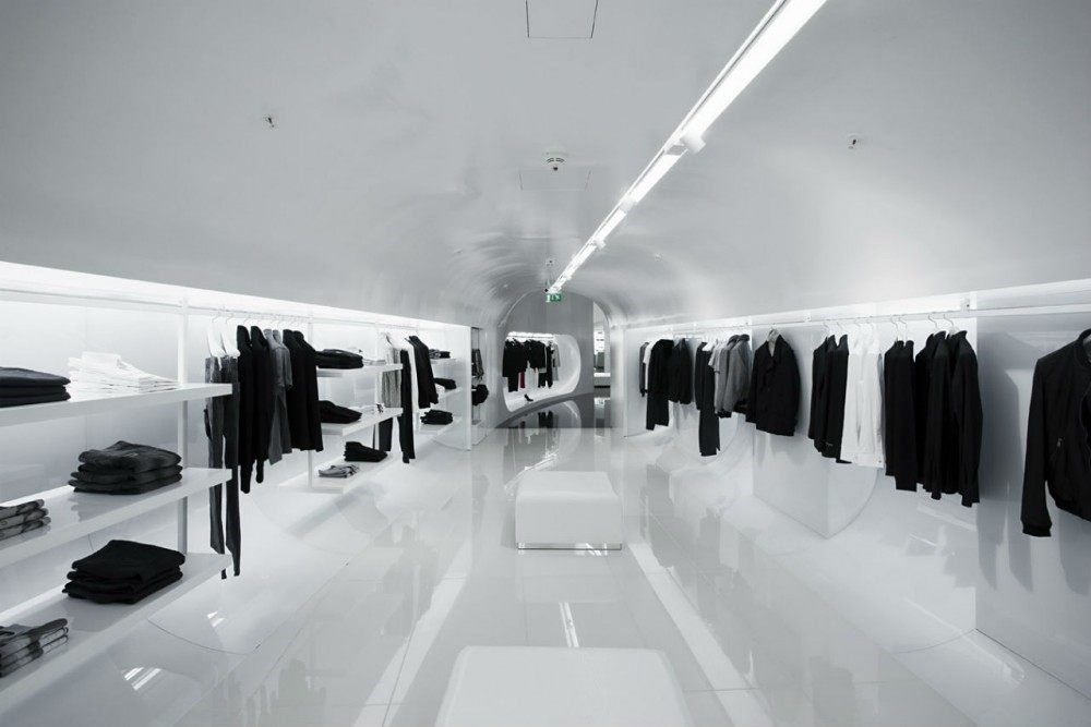 capsula multibrand store黑白神秘气氛的服装店