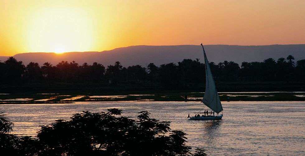 埃及卢克索史蒂根伯格尼罗河宫殿酒店 STEIGENBERGER NILE PALACE_Nile-Boot-Sonnenuntergang.jpg