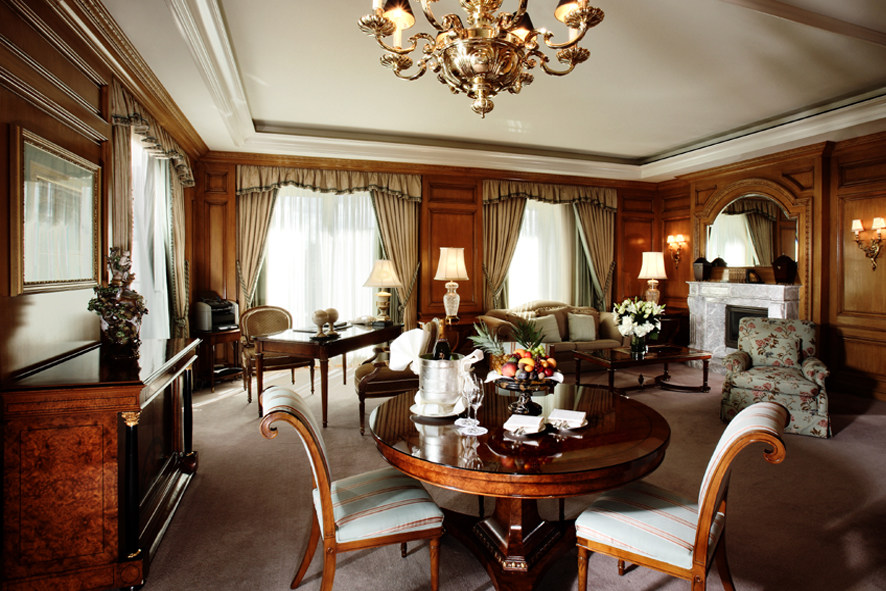 德国柏林丽晶酒店 Regent Berlin_42048358-H1-808_Lindensuite_Living_Room.jpg