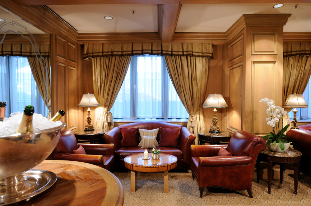 德国柏林丽晶酒店 Regent Berlin_42047880-H1-The_Regent_Bar_corner.jpg