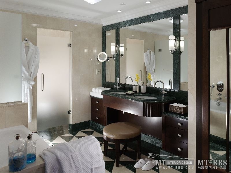 克罗地亚萨格勒布丽晶滨海酒店 The Regent Esplanade_42090807-H1-bathroom.jpg