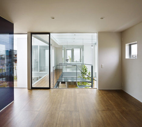 dezeen_House-in-Masaki-by-Hayato-Komatsu-Architects_9.jpg