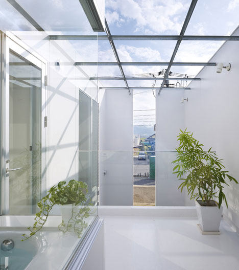 dezeen_House-in-Masaki-by-Hayato-Komatsu-Architects_12.jpg