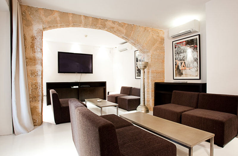 西班牙 马略卡岛PURO OASIS URBANO_07_Hotel_Meetingroom.jpg