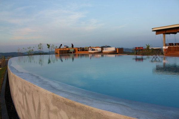 泰国萨拉考亚伊度假村 Sala Khaoyai Resort_main_pool_2.jpg