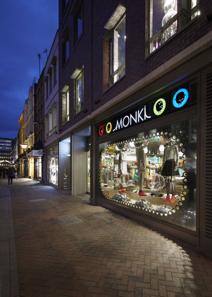 Monki 伦敦零售店店面设计_monki_london_01.jpg