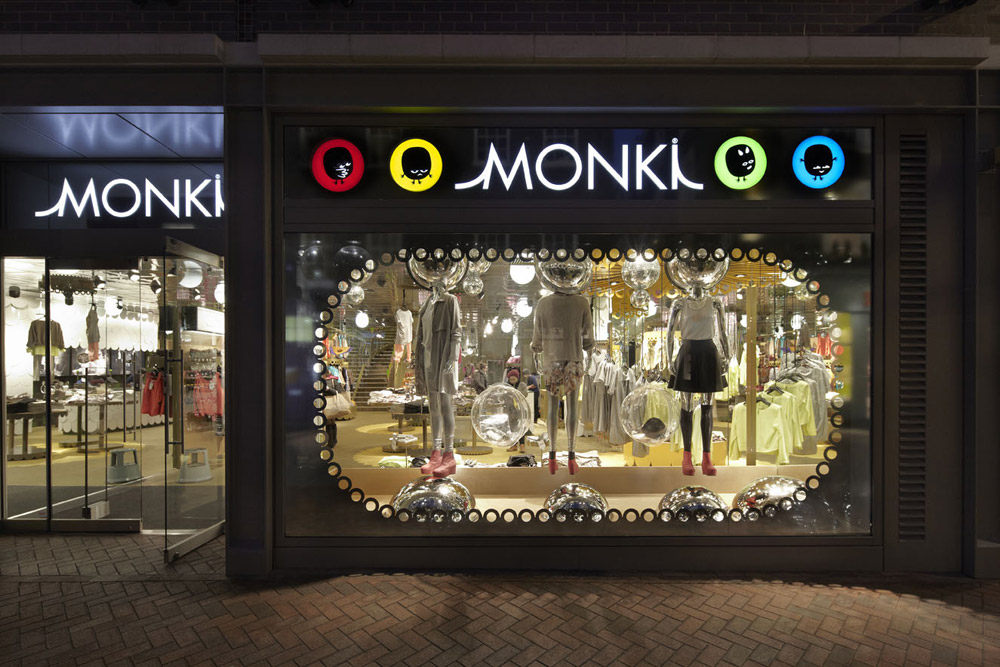 Monki 伦敦零售店店面设计_monki_london_02.jpg