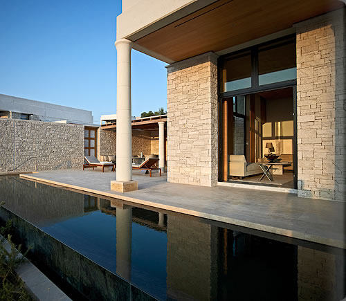 希腊安缦索伊度假酒店 Amanzoe_zoe_delux_pool04_alb.jpg