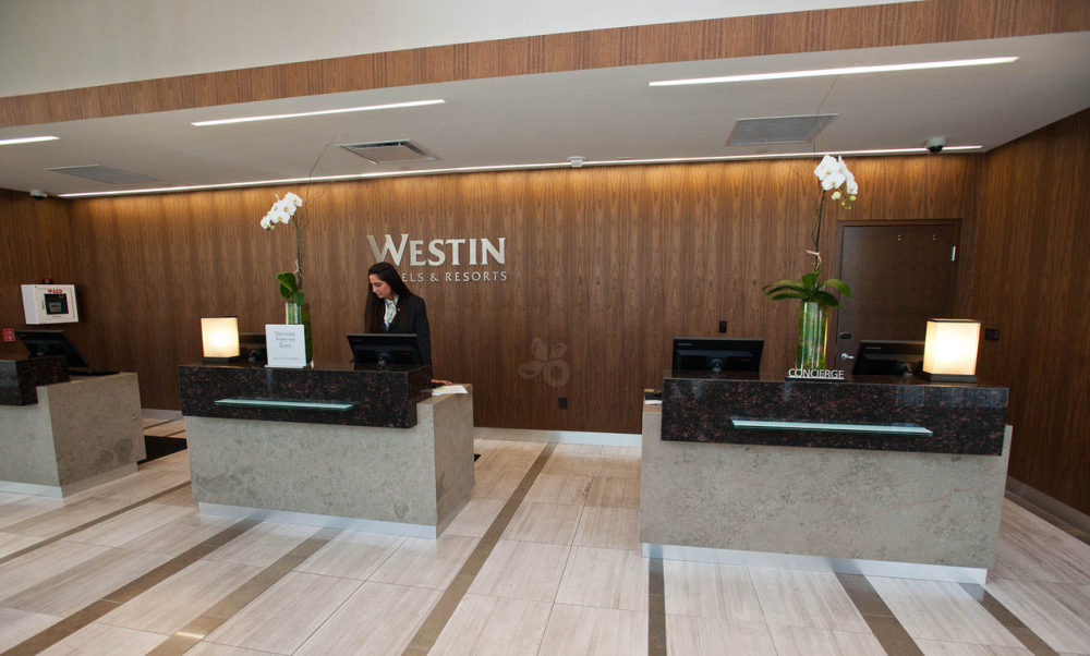 front-desk--v856366-93-1280.jpg