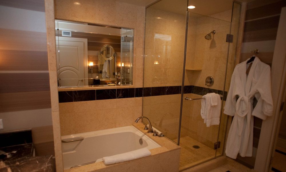 拉斯维加斯帕拉佐赌场渡假村酒店PalazzoResortHotelCasino_bathroom-palazzo-luxury-suite-palazzo-resort-hotel-casino-v201302-1600.jpg