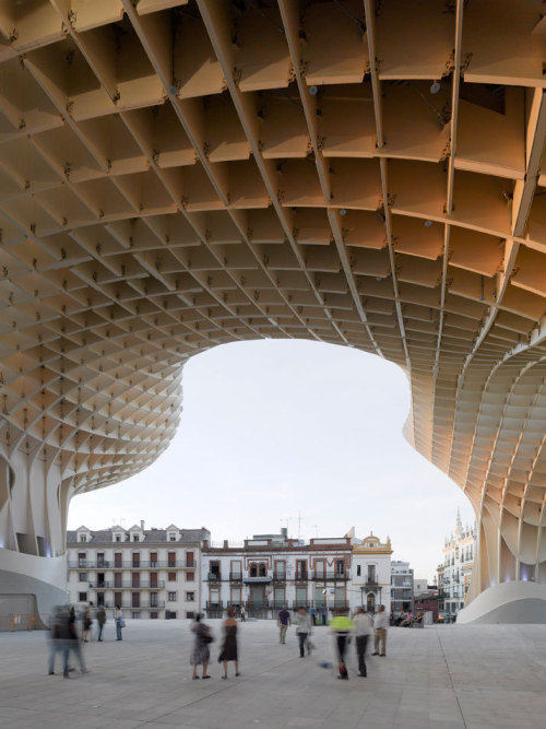 大都会太阳伞（metropol parasol）—— 世界上最大的木质构造_2BE43F51E964F6CCBBC5EBEA2B658F5B_500_667.jpg