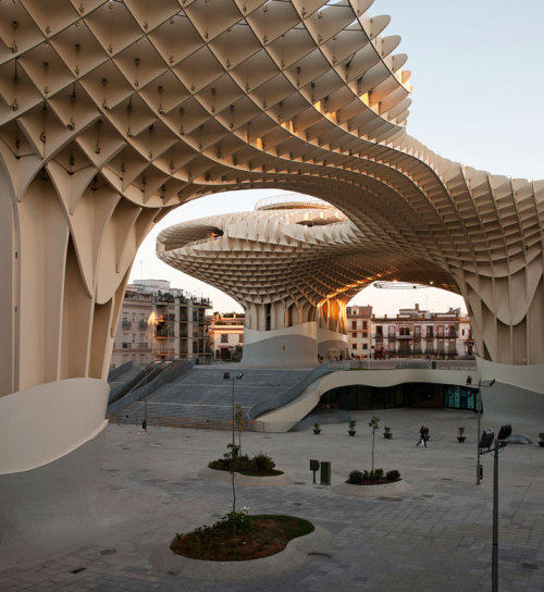 大都会太阳伞（metropol parasol）—— 世界上最大的木质构造_E878C0FD862F5F84E6790CF1EFFDF2F5_500_544.jpg