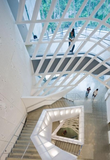 cooper-union-thom-mayne-morphosis-atrium-down.jpg