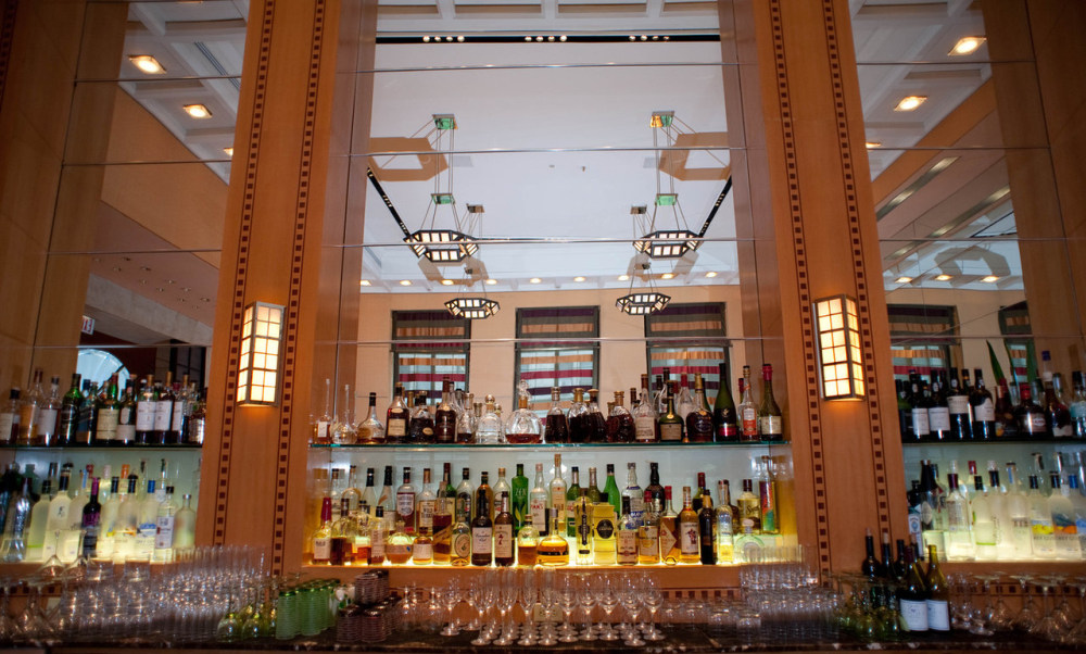 restaurants-bars-four-seasons-new-york-v260022-1280.jpg