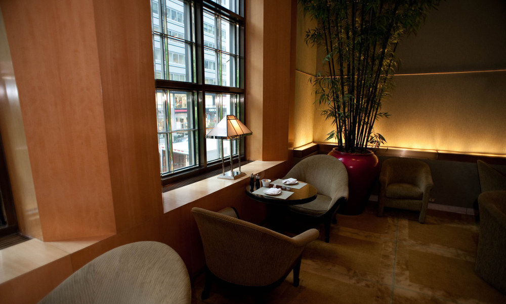 restaurants-bars-four-seasons-new-york-v260060-1280.jpg