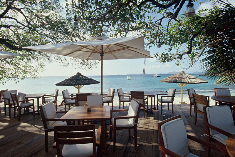 加勒比海马斯蒂克Cotton House度假村_general-view-of-beach-cafe.jpg