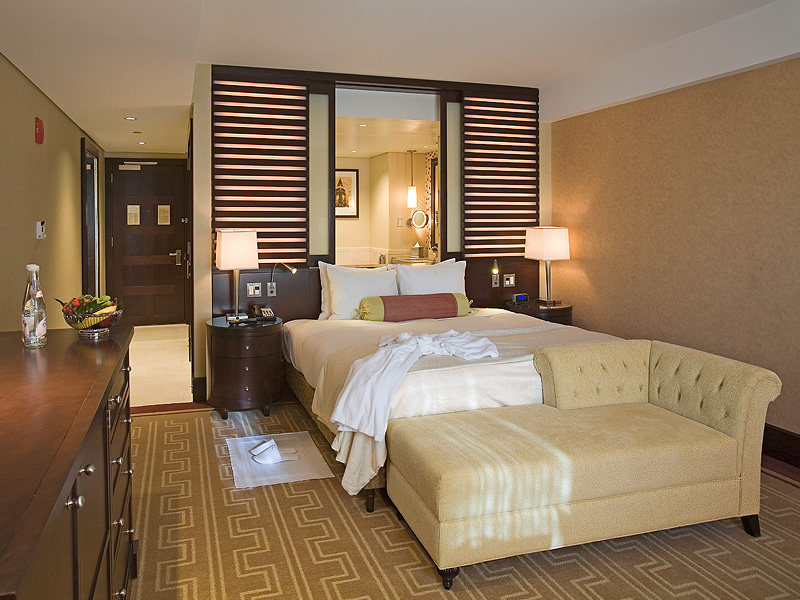 波士顿洲际酒店公寓套房Residences at The InterContinental Boston_boston-ma-hotel-deluxe-king-room-large.jpg