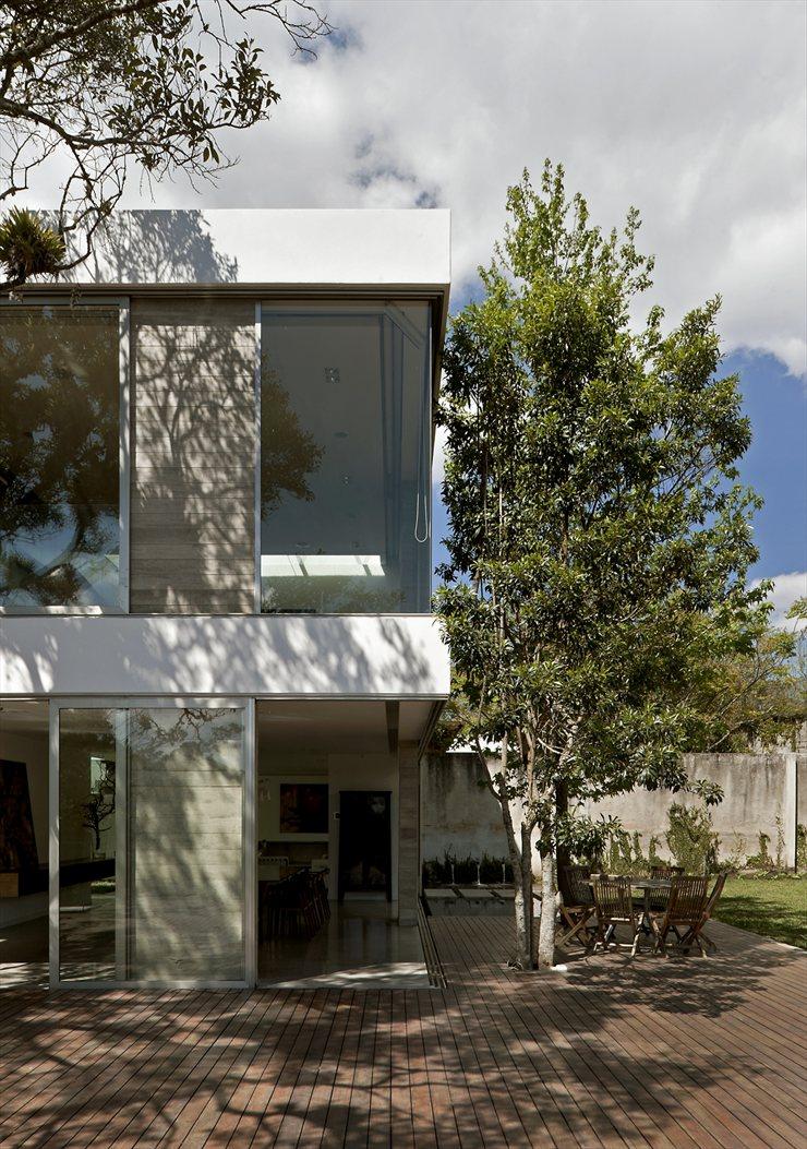 危地马拉Casa Luz住宅/Paz Arquitectura_b_730_0cbc1f26-0aac-4bdd-b86f-858ae85865aa.jpg