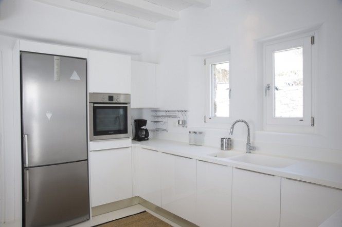 all-white-kitchen-665x442.jpg