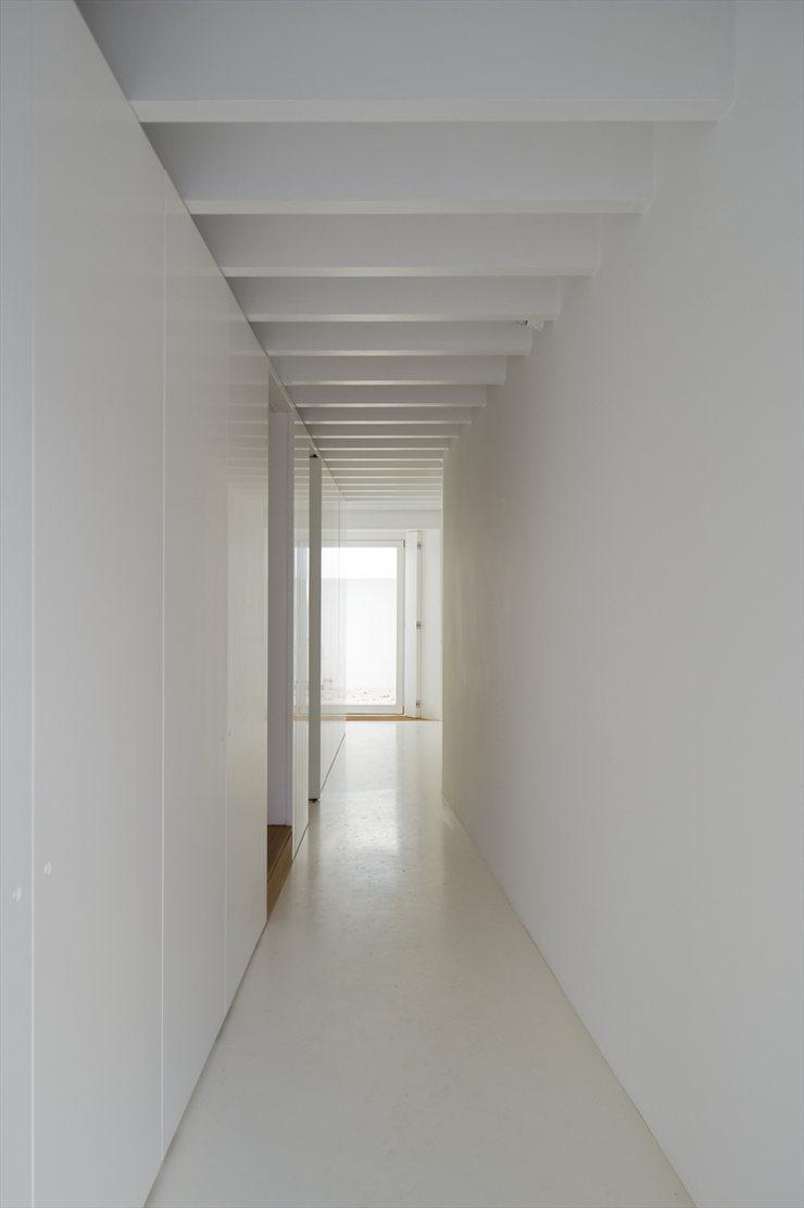 葡萄牙里斯本 Janelas Verdes住宅/pedro domingos arquitectos_b_730_e3c57d52-333a-4645-965d-58f590f2382d.jpg