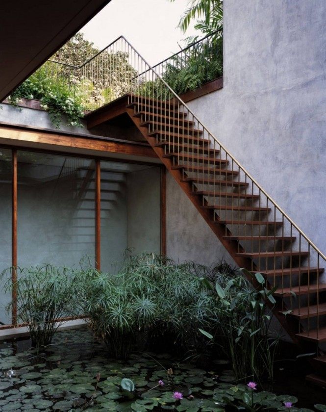 Duplex-garden-courtyard-design-665x840.jpg