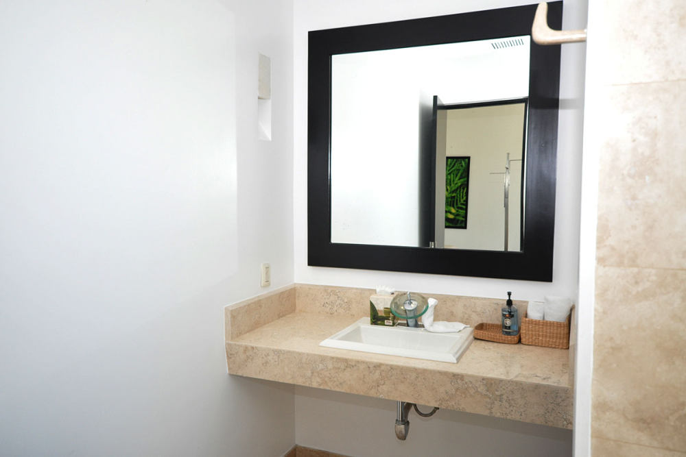 墨西哥巴亚尔塔Casa China Blanca渡假别墅_thumb87kGD6wCnRvirtual-tour-30548-49.jpg