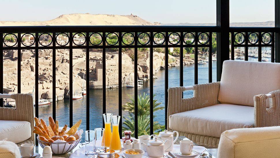埃及阿斯旺索菲特卡特拉克酒店 Sofitel Legend Old Cataract Aswan_004306-13-terrace-breakfast-Nile-view.jpg