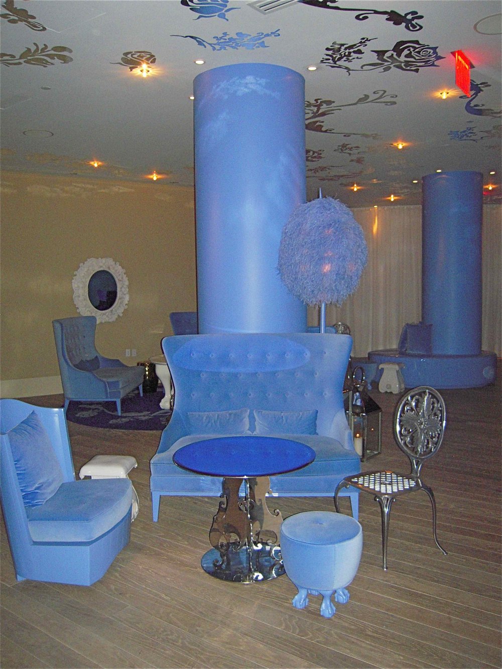 纽约蒙德里安苏荷酒店 Mondrian Soho_mondrian-soho-lobby.jpg